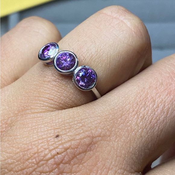 Certified, 3 stone Purple Moissanite Diamond Solitaire ring - Picture 12 of 12